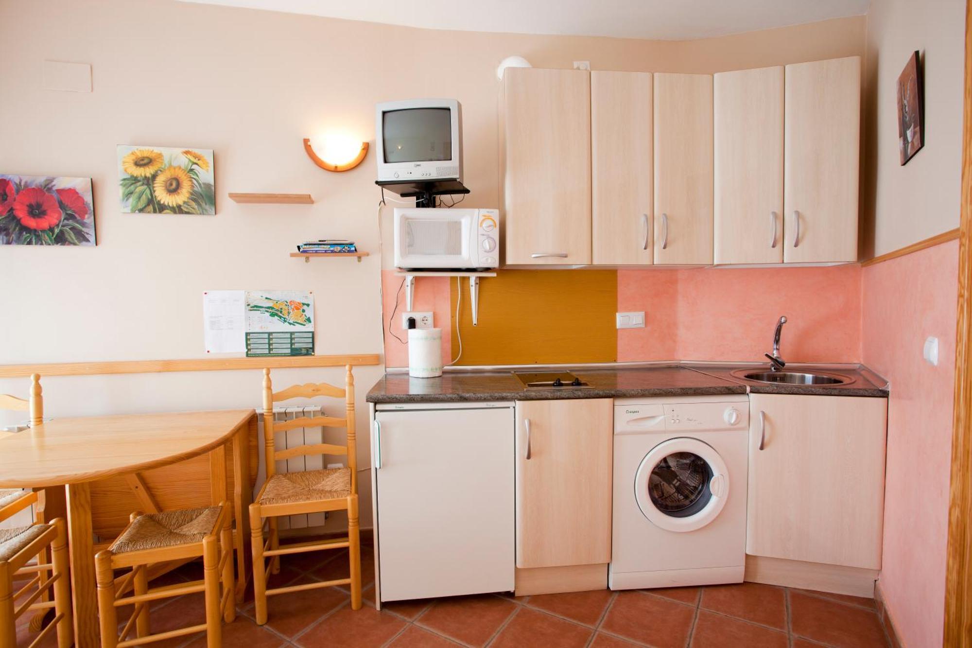 Apartamentos Rurales "La Fuentecilla" Banos De Montemayor Exterior photo